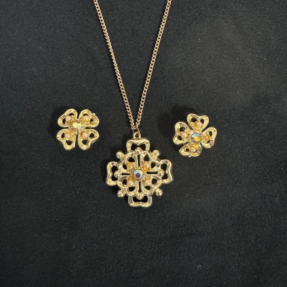 Gold Pendant Necklace Earrings Set Gem Charm Chain Matching Costume Statement